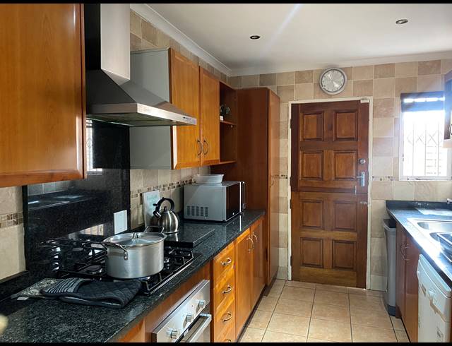 3 BEDROOM TOWNHOUSE FOR SALE IN RIDGEWAY